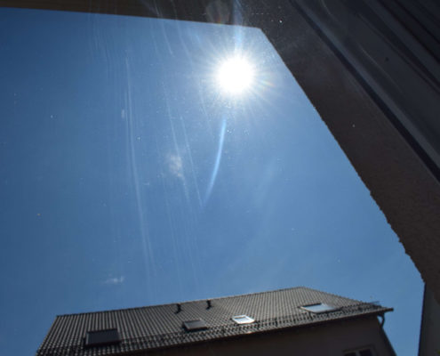 Fenster putzen bei Sonne ist auch streifenfrei möglich.